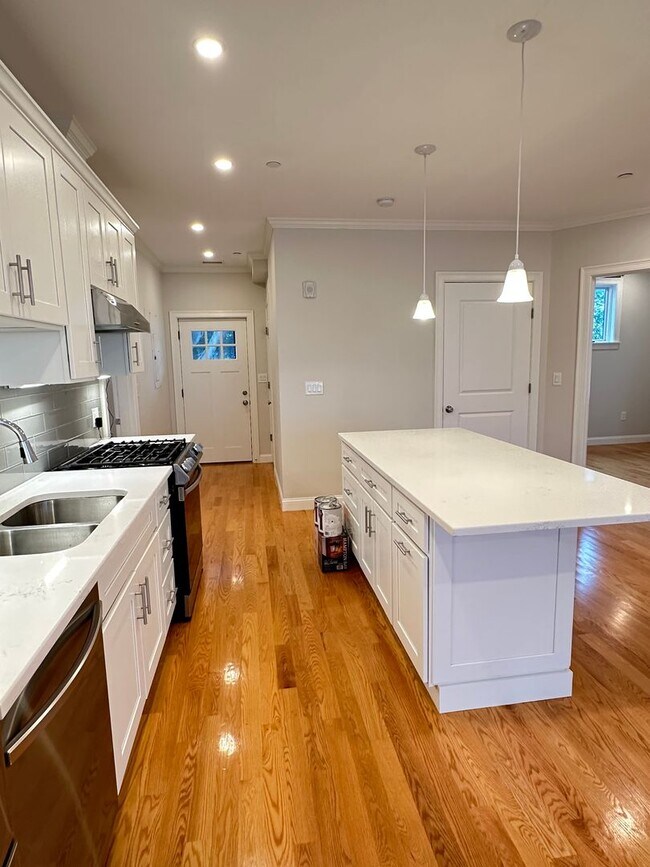 Photo - Jaw-dropping 3bed/3bath with 2 parking spo...