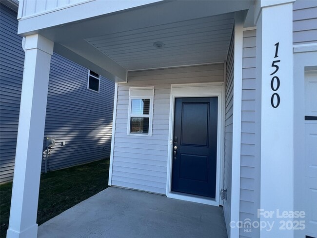 Photo - 1500 31st St NE