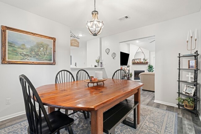 Photo - 7226 Buchanan Dr