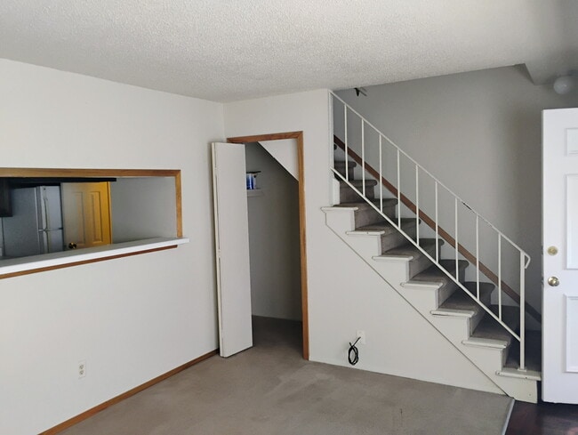 Building Photo - 2560 Ivy Hill Ln