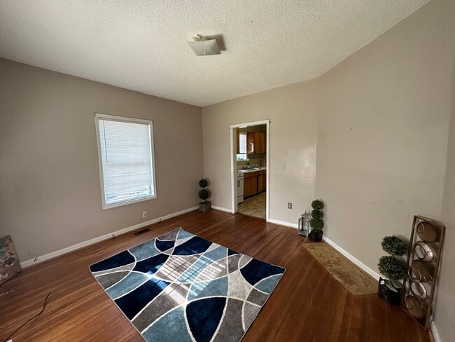 Building Photo - COMING SOON! Beautiful 3 bed Home!!!