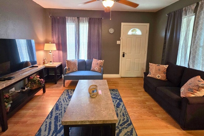 Photo - 132 N Estelle St Unit SI ID1526930P