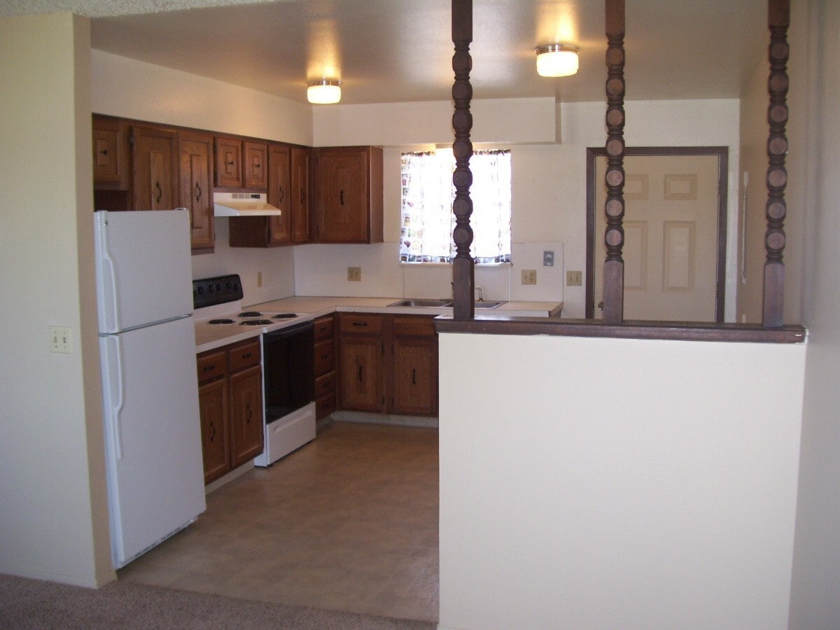 Photo - Building 5, 250-256 Applewood Ct. Unit 252