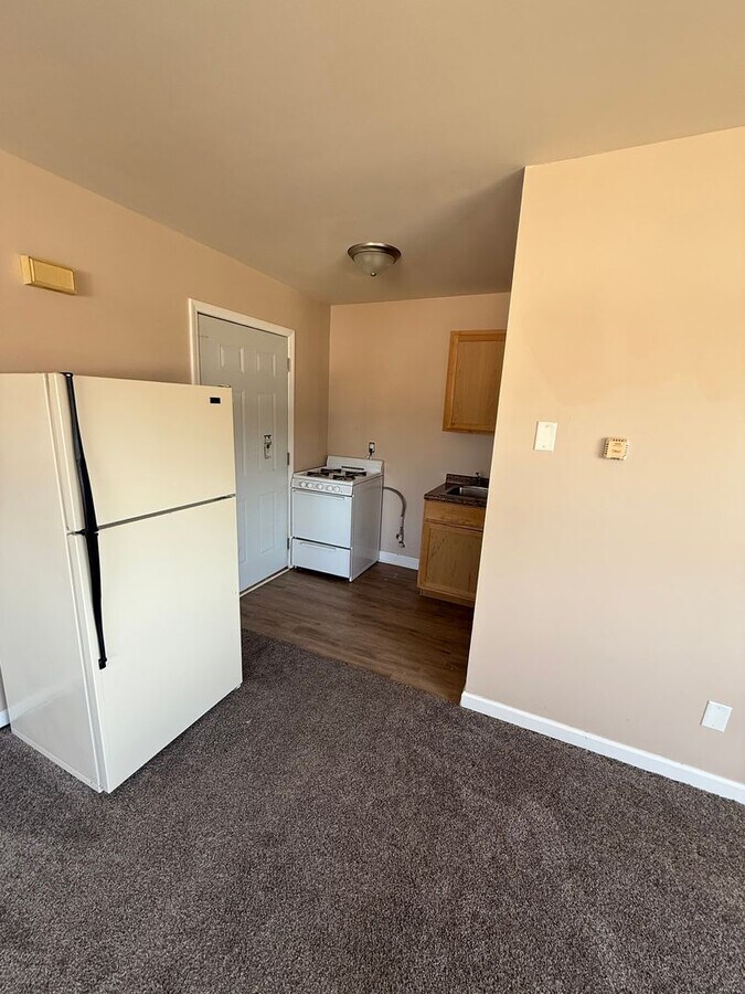 Photo - 240 Tedmark Ct Unit Apt 3