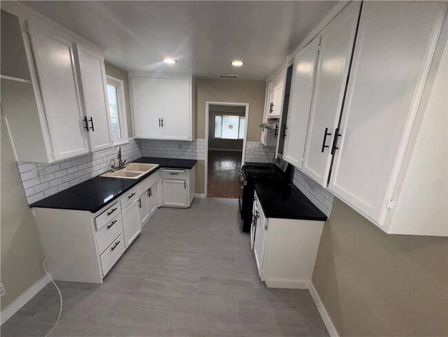 Photo - 2233 W Havenbrook St