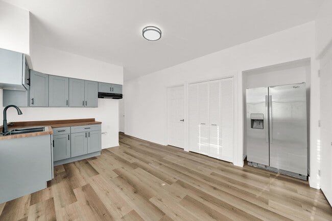 Photo - 3810 W 46th St Unidad 1