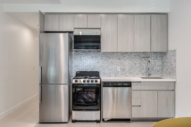 Photo - 1431 Haro St Unité 101