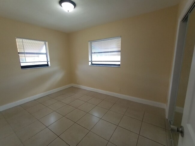 Photo - 3/2 HOME FOR RENT.  FENCED BACK YARD