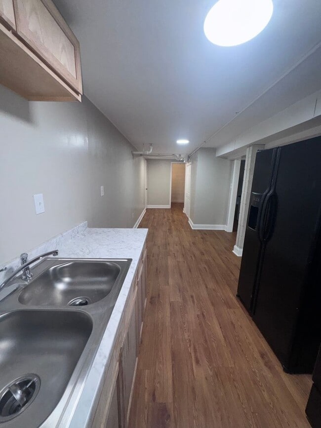 Photo - 308 W 5th St Unit 1