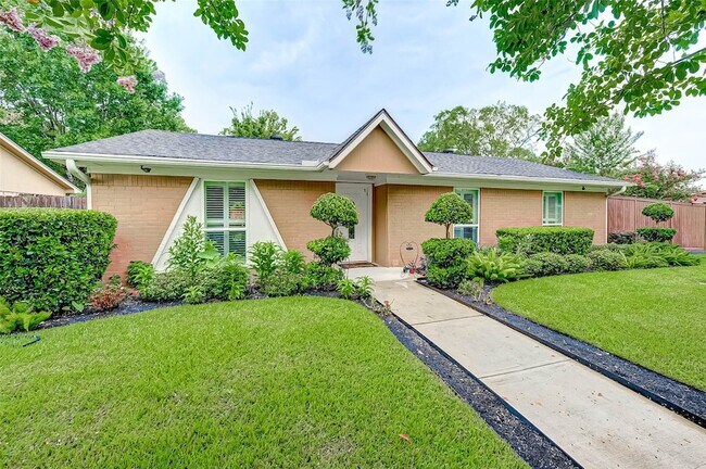 Photo - 2030 Western Village Ln
