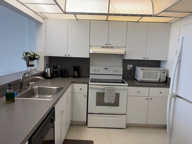Photo - 3725 S Ocean Dr Unit 1517