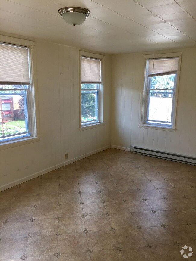 Building Photo - 1250 Wabank Rd Unit 2 Rental