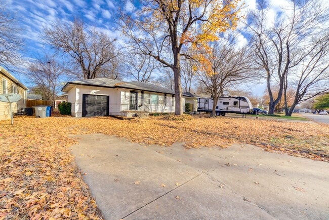 Photo - 2 Bed | 1 Bath