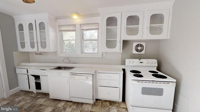 Photo - 214 Rutland Ave Unit 2