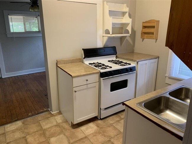410 8th Ave W Unit 410