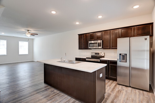 Photo - 450 E Norton Rd