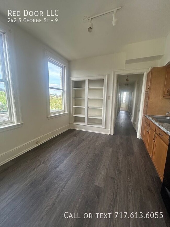 Photo - 242 S George St Unit 9