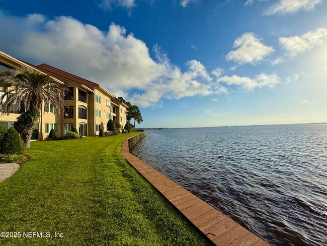 Building Photo - 2099 Winterbourne N Unit 107 Rental