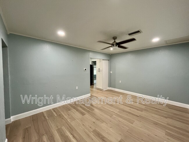 Photo - 8330 Waverly Rd N