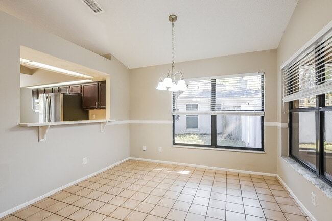 Photo - 1086 Manigan Ave