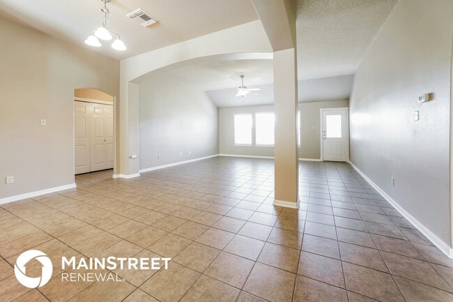 Photo - 211 Summer Pine Ct