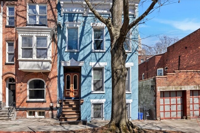 Building Photo - 149 Jay St