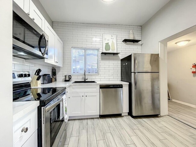 Photo - 1500 SW 12th St