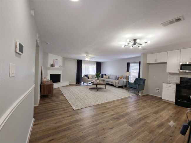 Photo - 14419 Cypress Leaf Dr