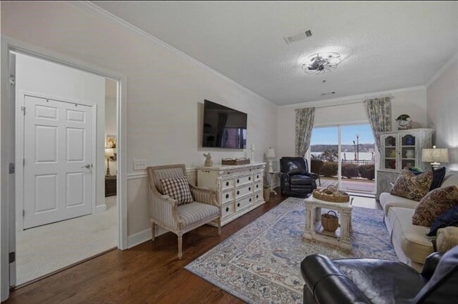 Photo - 111 Lee Rd
