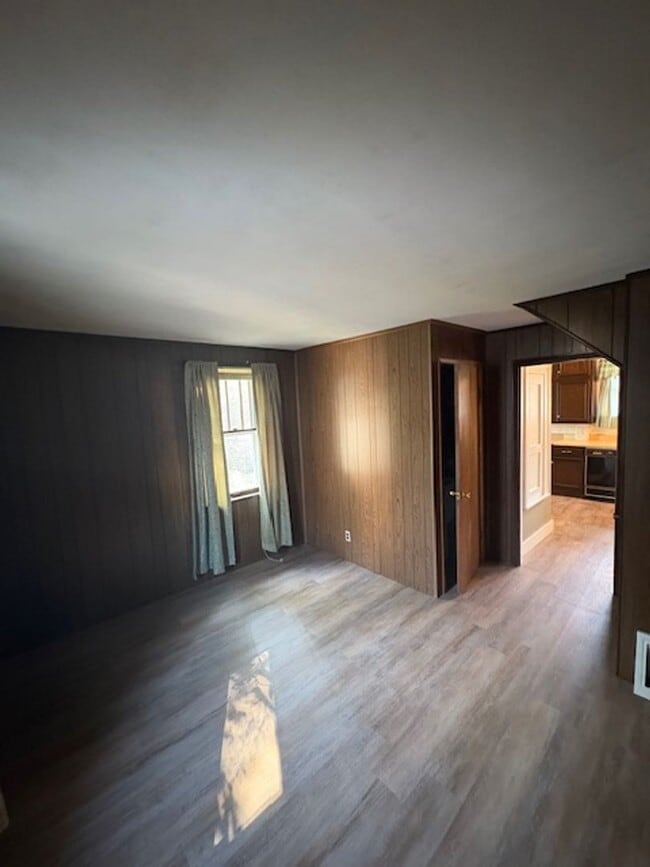 Photo - Single Family Home - 3 bedrooms / 2 bathrooms