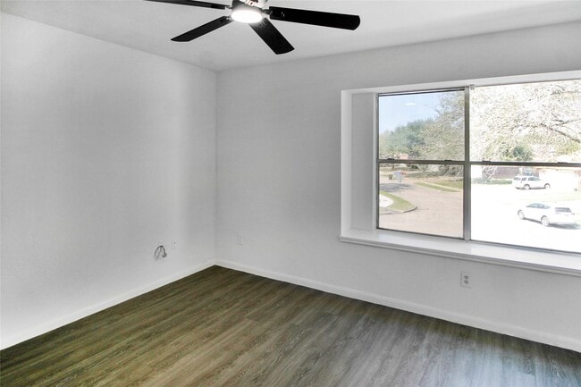 Photo - 511 Chaseway Dr