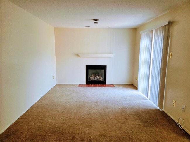 Photo - 13415 Land O Woods Dr Unit 5