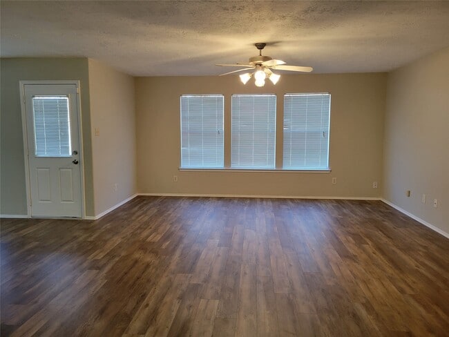 Photo - 19426 Old Barngate Ln