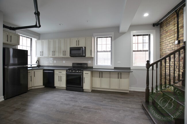 Photo - 6105 N Winthrop Ave