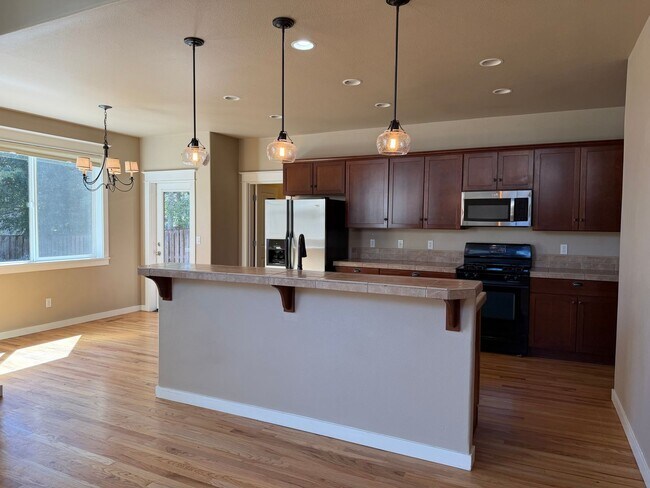 Photo - 61112 Snowbrush Dr
