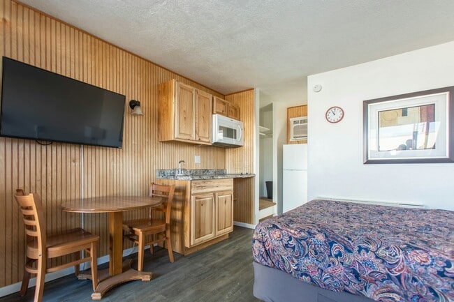 Building Photo - 3515 Sturgis Rd Unit 1