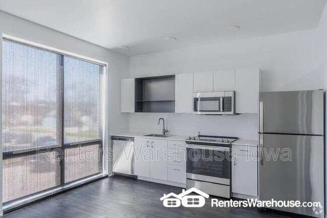 Building Photo - 329 5th St Rental