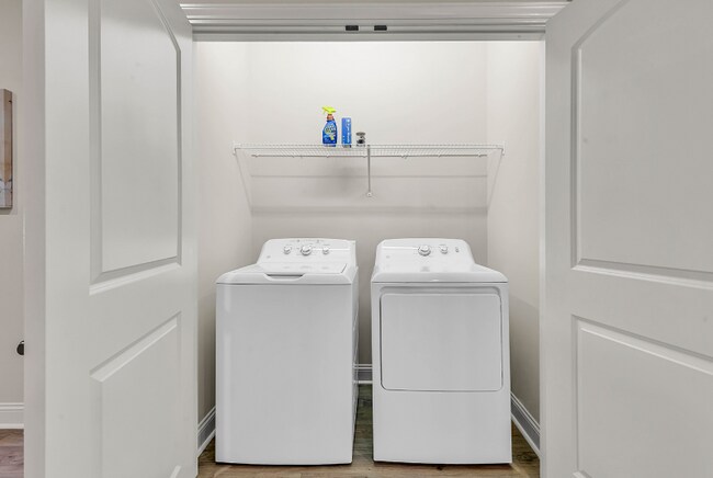 Photo - 151 Hallandale Ln