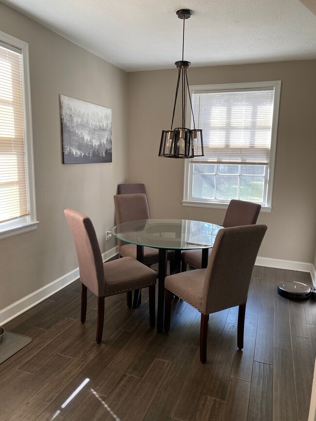 Photo - 1244 Wolfe St