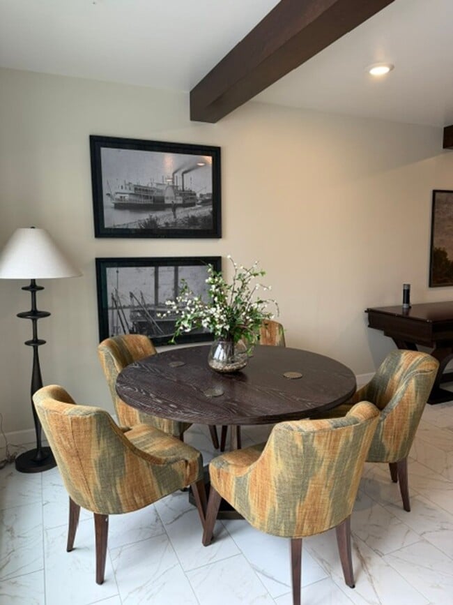 War Eagle Apartments