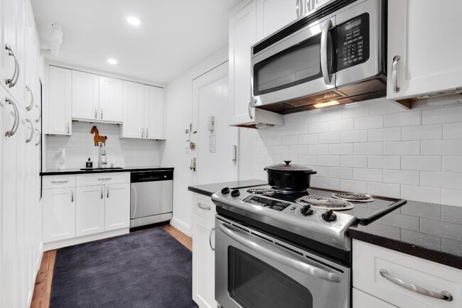 Gorgeous & Beautifully Renovated Studio wi... - Gorgeous & Beautifully Renovated Studio wi...