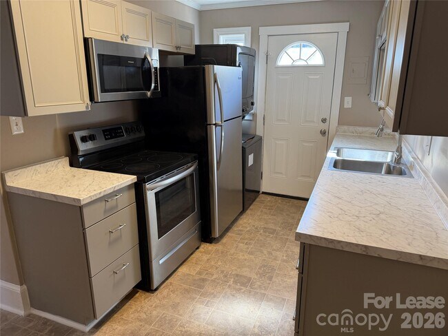 Photo - 1458 Anderson St Unit B