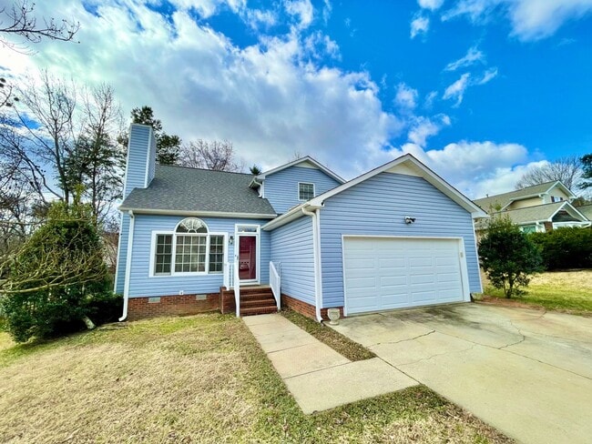 Building Photo - 3 Bed 2.5 Bath Beautiful Home Located North West Greensboro!