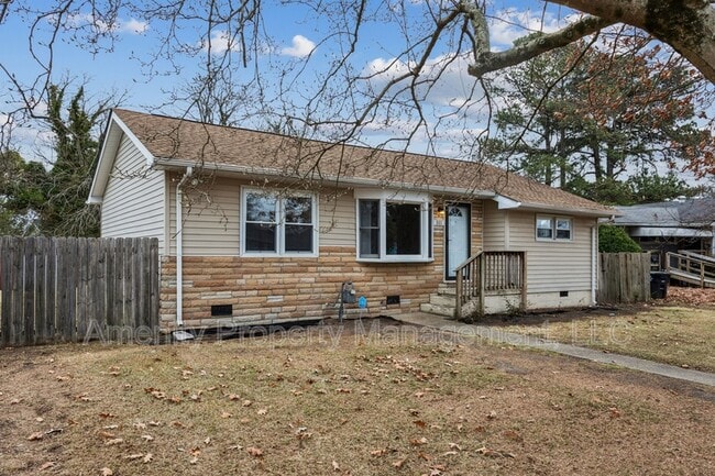 Photo - 511 Henderson St