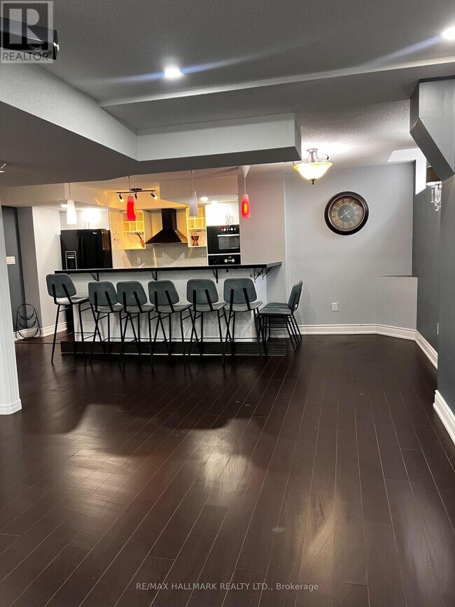 Photo - 144 Baycliffe Dr