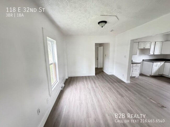 Photo - 118 E 32nd St