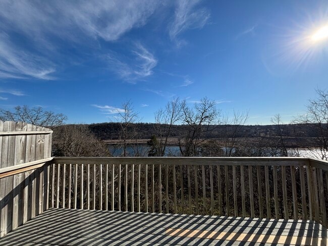 Photo - 284 Jefferson St