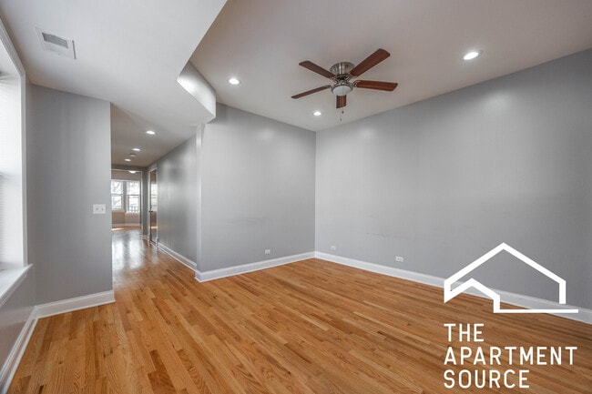 Photo - 4452 N Sheridan Rd Unit 2