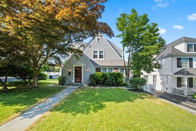 Building Photo - 72 Grand Blvd