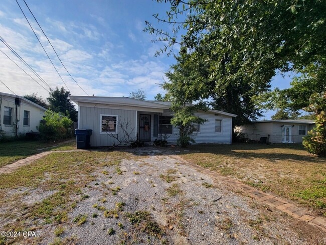 Building Photo - 1405 W 13th St Rental